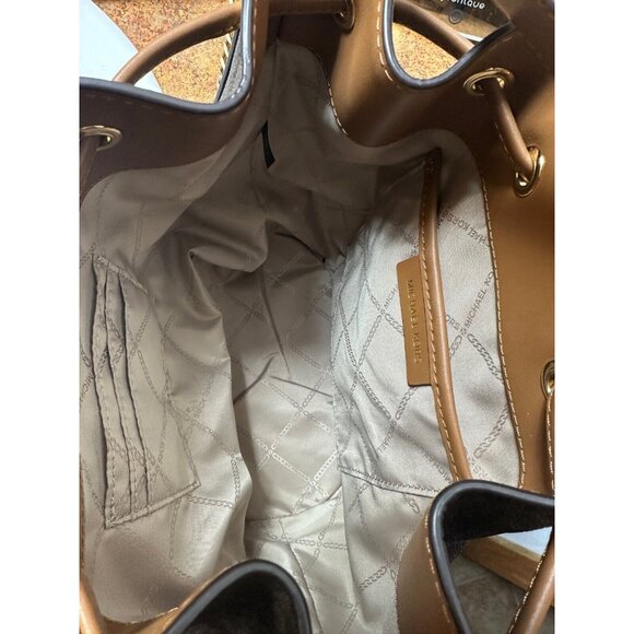 MICHAEAL KORS Devon Medium Logo Bucket Bag NEW - Picture 5 of 13